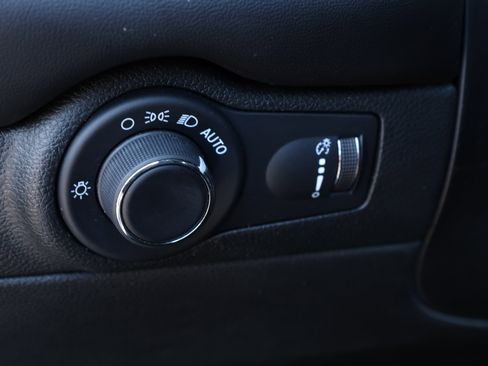 Used 2024 Dodge Durango GT image 24