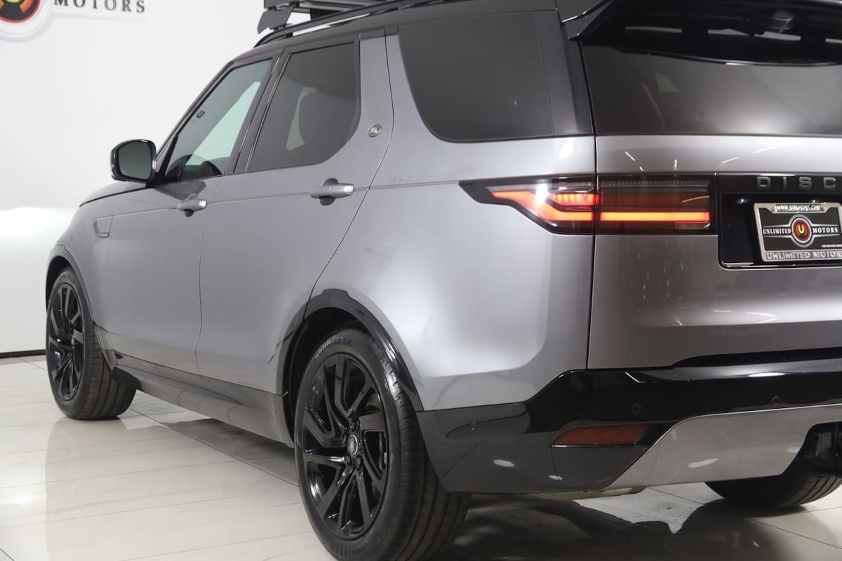 Used 2023 Land Rover Discovery S R-Dynamic AWD/4WD image 28