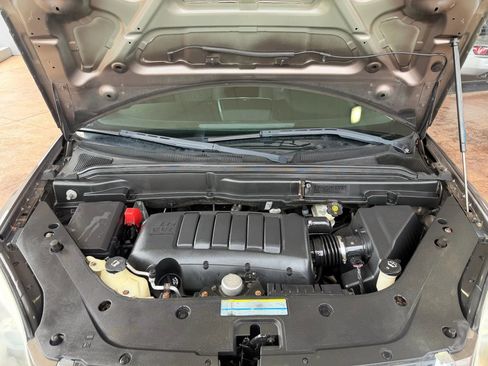 Used 2010 GMC Acadia SLE image 26