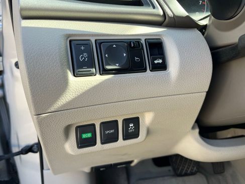 Used 2013 Nissan Sentra S image 24