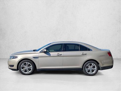 Used 2018 Ford Taurus SEL w/ Equipment Group 201A image 8