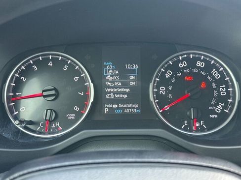 Used 2021 Toyota RAV4 LE image 28