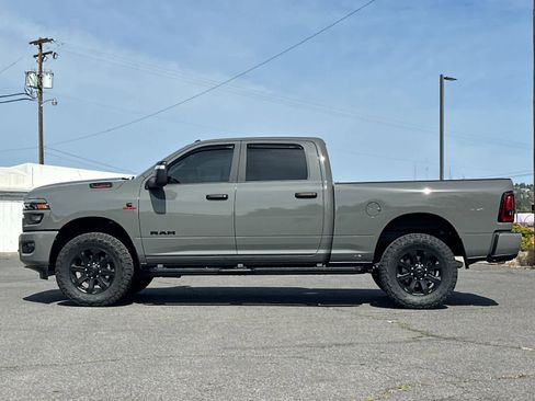 Used 2026 RAM 2500 Big Horn AWD/4WD image 5