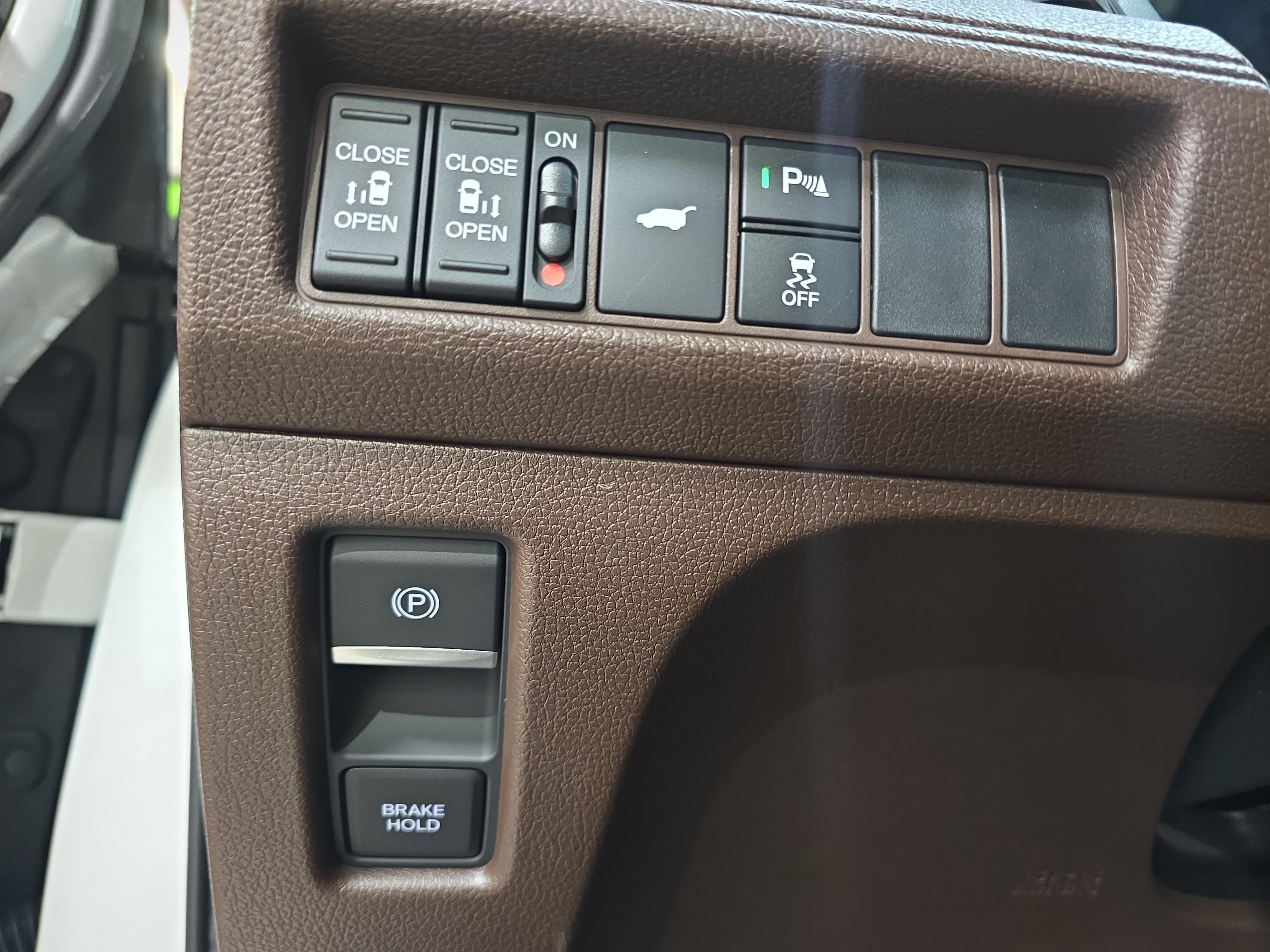 New 2026 Honda Odyssey Touring image 23