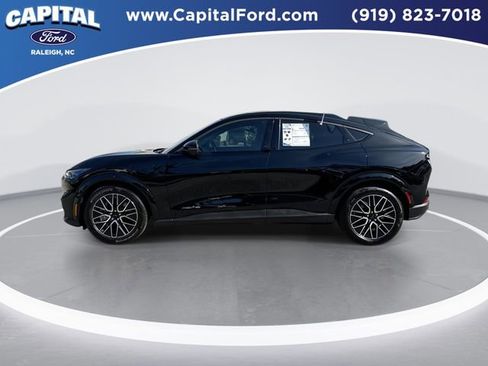 Used 2025 Ford Mustang Mach-E Premium image 5