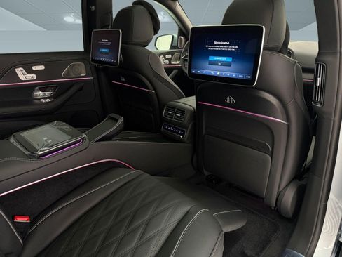 New 2026 Mercedes-Benz Maybach GLS 600 4MATIC image 25