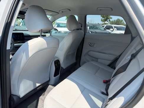 Used 2026 Hyundai Kona SEL Premium AWD/4WD image 6