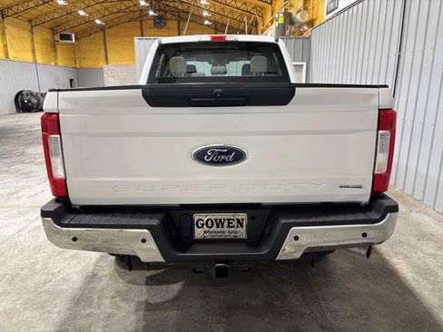 Used 2017 Ford F250 XL w/ Power Equipment Group AWD/4WD image 8
