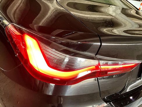 Used 2021 BMW 430i Coupe w/ Premium Package image 28