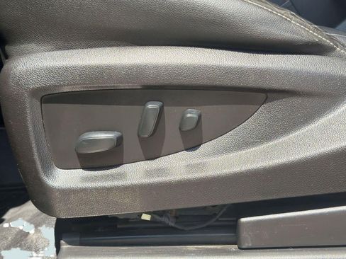 Used 2019 Chevrolet Suburban LT AWD/4WD image 13