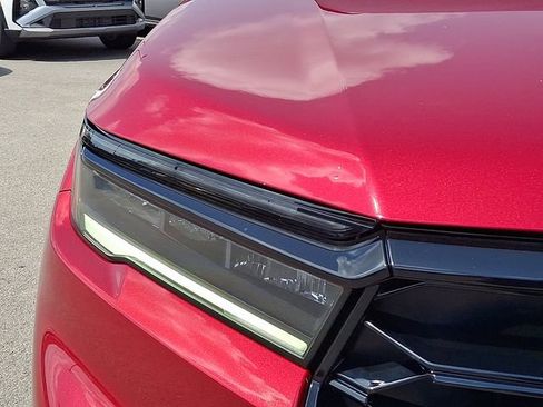 Used 2023 Honda Pilot TrailSport image 9
