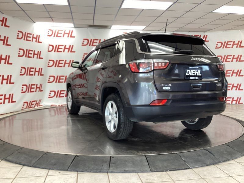Used 2020 Jeep Compass Latitude w/ Cold Weather Group AWD/4WD image 5