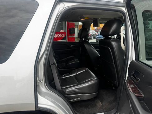 Used 2011 GMC Yukon Denali AWD/4WD image 7