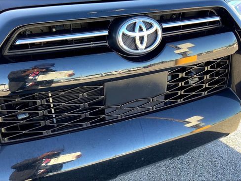 Used 2024 Toyota 4Runner SR5 image 28