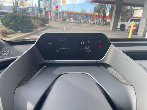 Used 2024 Toyota bZ4X XLE image 21