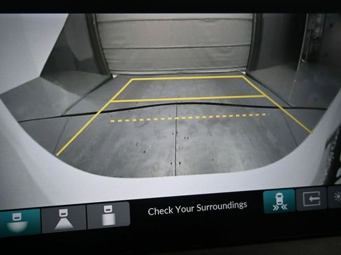 Used 2025 Honda Pilot Touring image 31