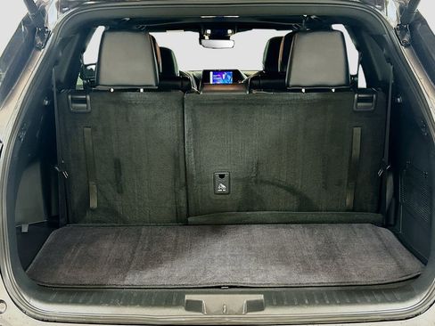 Used 2025 Toyota Highlander XSE AWD/4WD image 23