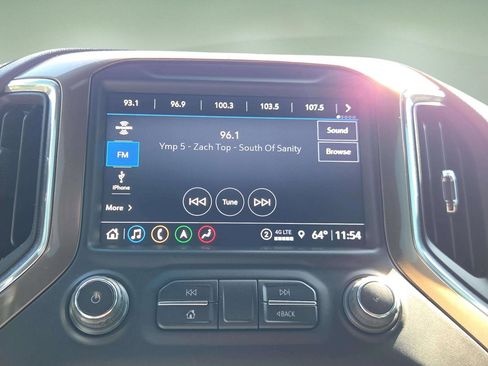 Used 2022 Chevrolet Silverado 1500 High Country w/ Technology Package AWD/4WD image 9
