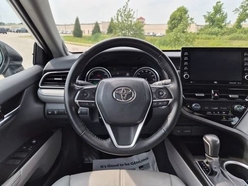 Used 2024 Toyota Camry XLE w/ Navigation Package FWD image 18
