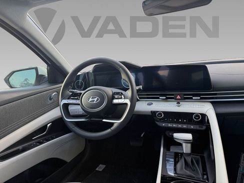 New 2026 Hyundai Elantra Limited FWD image 2