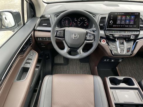 New 2026 Honda Odyssey Elite image 5