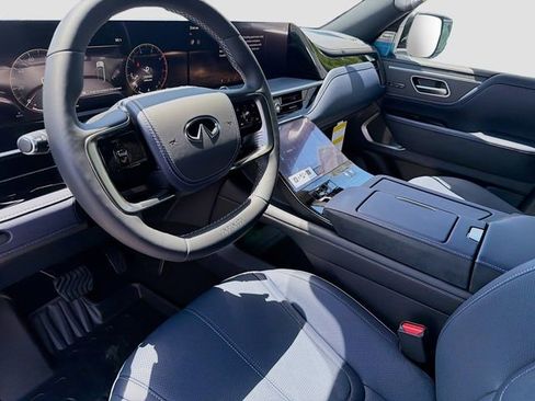 New 2026 INFINITI QX80 4WD image 9