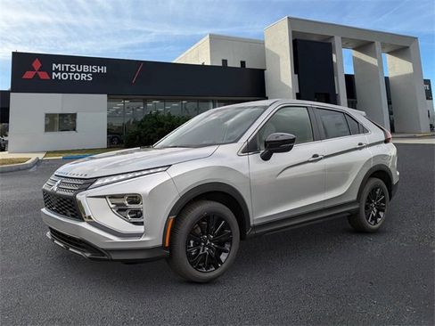 New 2025 Mitsubishi Eclipse Cross LE image 1