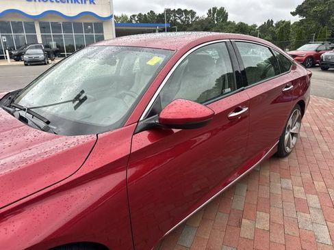 Used 2020 Honda Accord Touring image 5