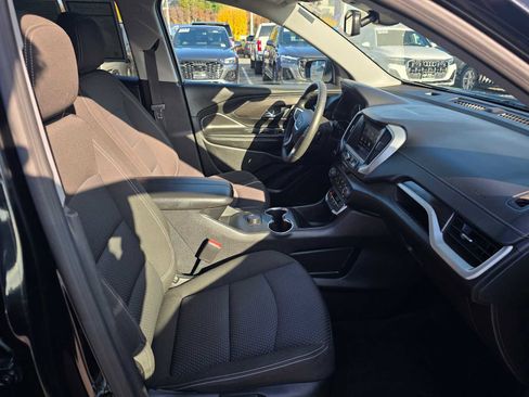 Used 2024 GMC Terrain SLE image 11