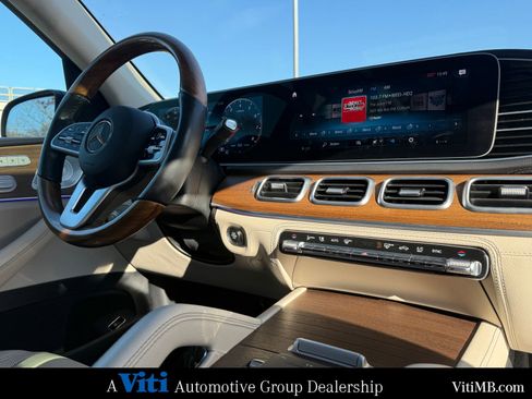 Certified 2021 Mercedes-Benz GLS 450 4MATIC image 32