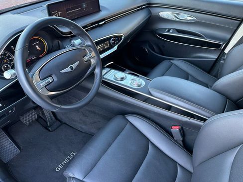 Used 2025 Genesis GV70 2.5T image 11