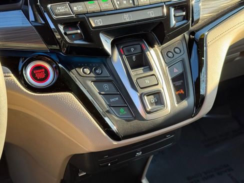Used 2021 Honda Odyssey Elite image 34