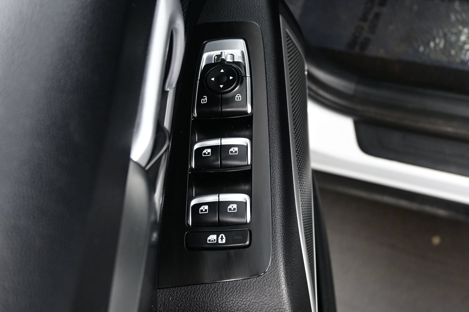 Used 2020 Kia Telluride LX AWD/4WD image 10