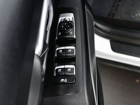 Used 2020 Kia Telluride LX AWD/4WD image 10