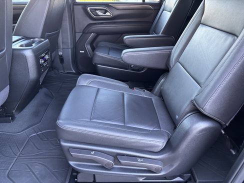 Used 2024 Chevrolet Suburban LT w/ LT Signature Plus Package AWD/4WD image 20