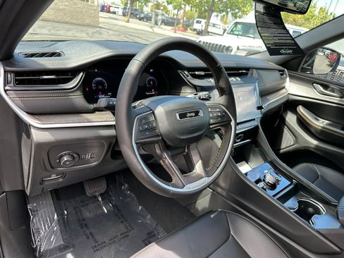 New 2026 Jeep Grand Cherokee L Limited AWD/4WD image 19