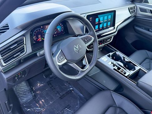 New 2026 Volkswagen Atlas Cross Sport SE image 13