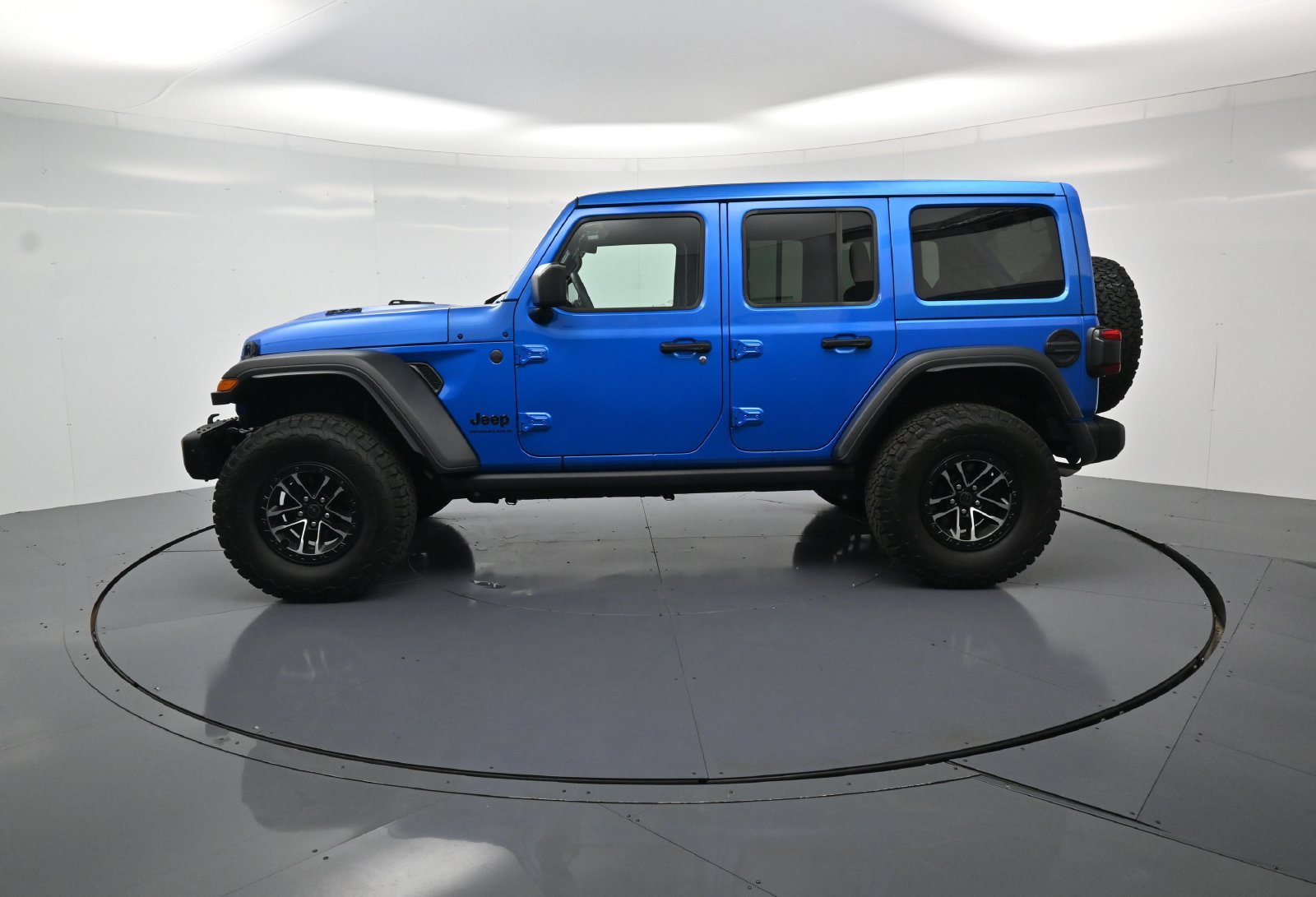 Used 2026 Jeep Wrangler Unlimited Rubicon 392 w/ Quick Order Package 27X Moab AWD/4WD image 2