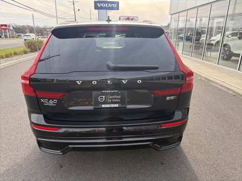 Certified 2025 Volvo XC60 B5 Plus image 4