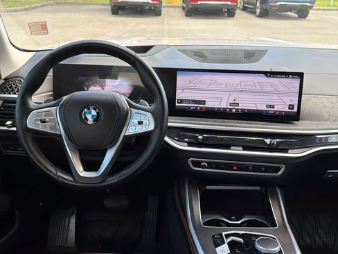 Used 2025 BMW X7 xDrive40i AWD/4WD image 29