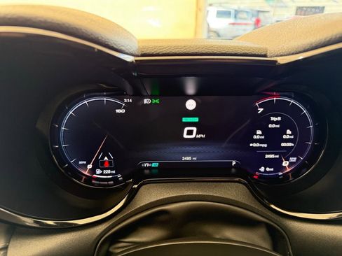 Used 2024 Alfa Romeo Tonale Ti w/ Premium Interior Package image 32