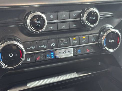 Used 2022 Ford F150 Lariat w/ Equipment Group 502A High AWD/4WD image 5