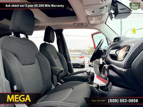 Used 2016 Jeep Renegade Latitude image 16