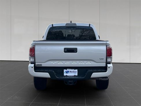 Used 2023 Toyota Tacoma TRD Sport w/ Technology Package image 4