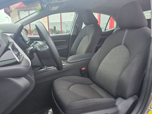 Used 2024 Toyota Camry LE image 9