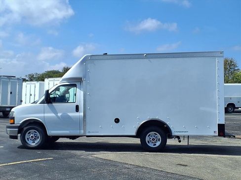 New 2025 GMC Savana 3500 w/ Power Convenience Package image 3