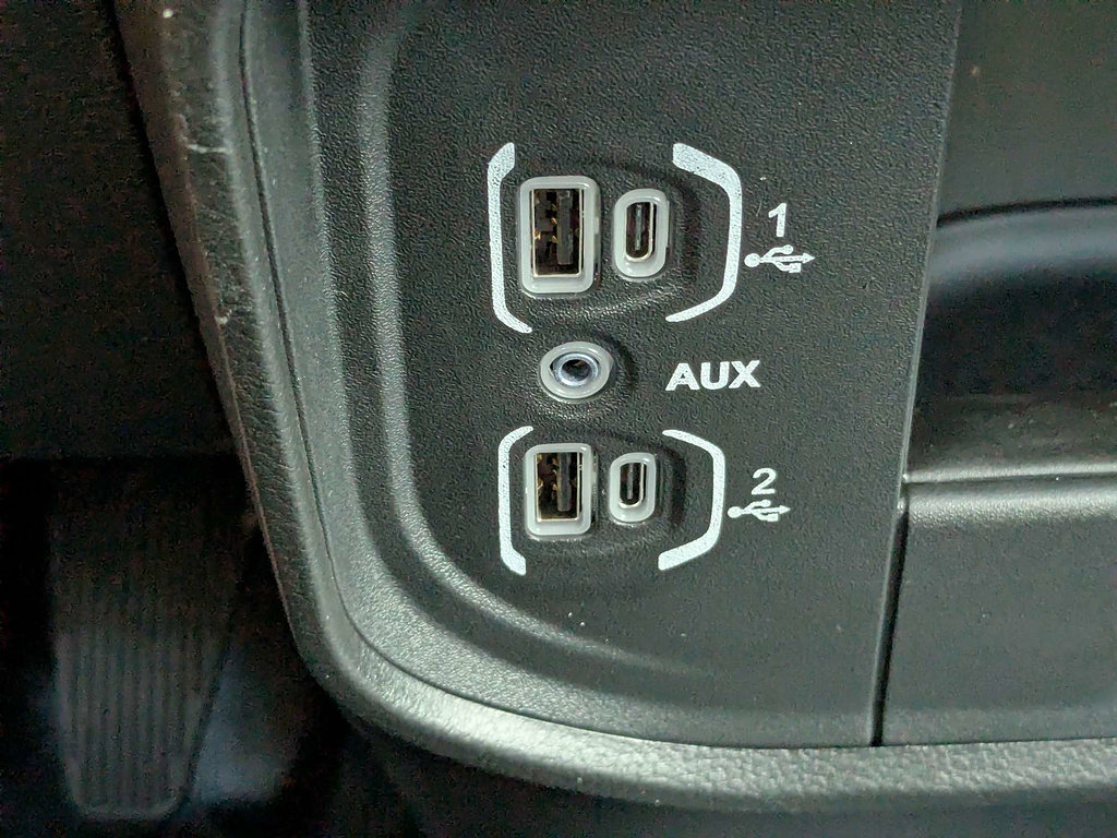 New 2026 RAM 5500 Tradesman AWD/4WD image 32