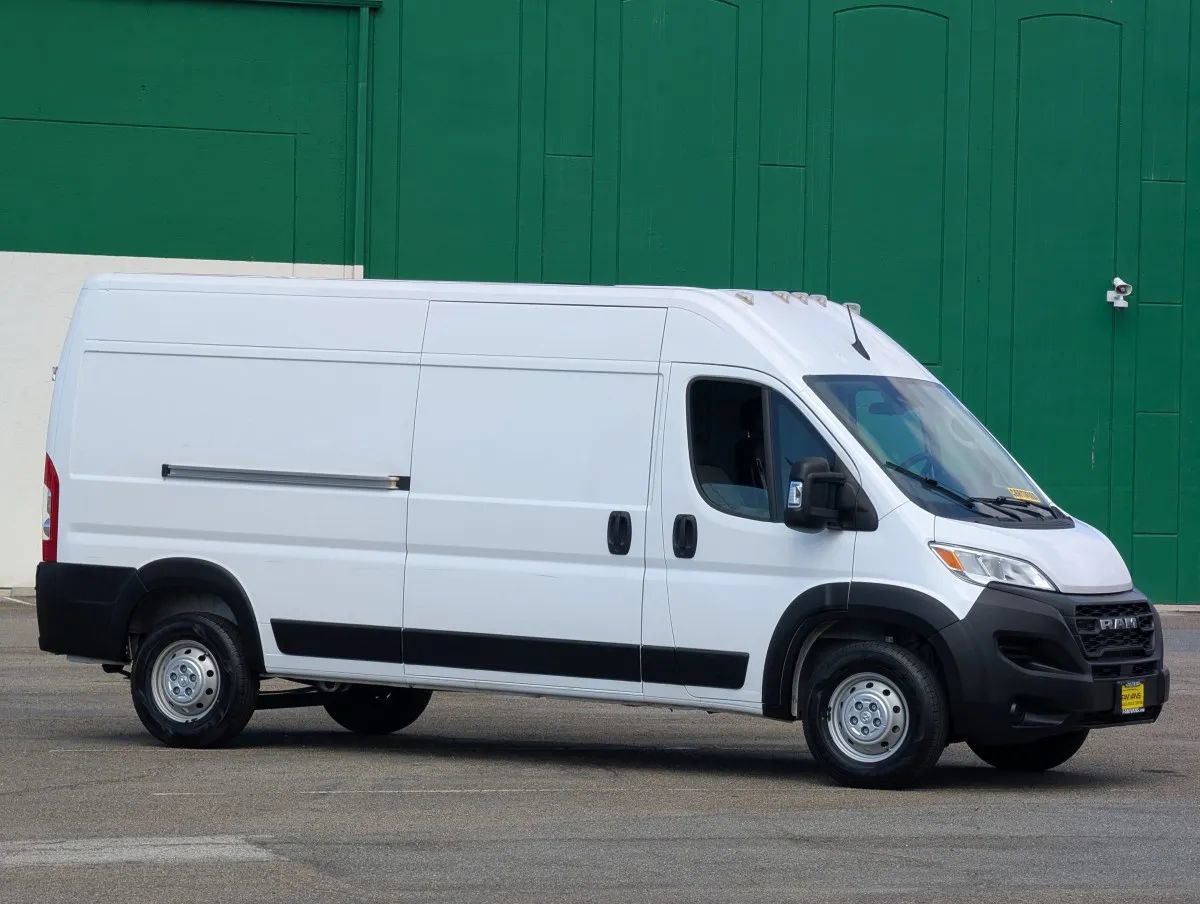Used 2023 RAM ProMaster 2500 FWD image 1