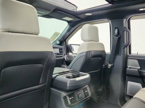 Used 2024 Ford F150 Lightning Platinum image 31