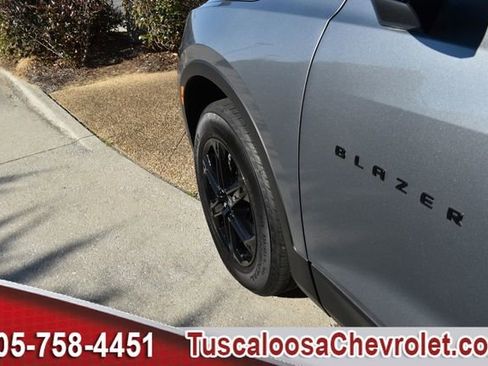 Used 2023 Chevrolet Blazer LT w/ Convenience Package image 16